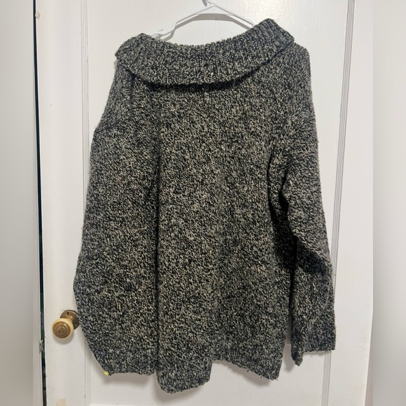 Inis Crafts Grey Pullover 100% Wool
Sweater Size L $128 - Picture 3 of 4